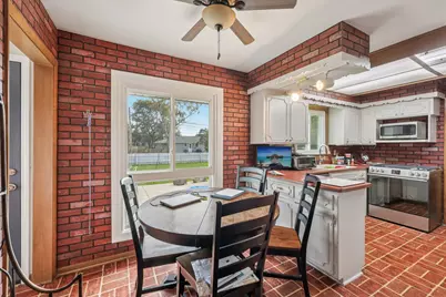 200 N 165th St, Brookfield, WI 53005 - Photo 12