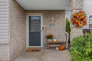 3482 W Sycamore St, Franklin, WI 53132 - Photo 4