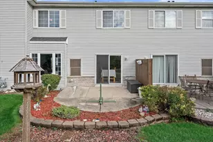 3482 W Sycamore St, Franklin, WI 53132 - Photo 36