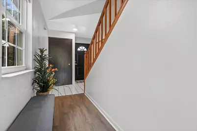 3482 W Sycamore St, Franklin, WI 53132 - Photo 8