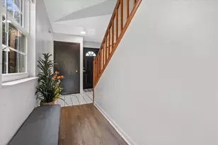 3482 W Sycamore St, Franklin, WI 53132 - Photo 8