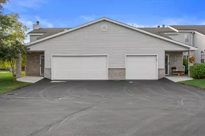 3482 W Sycamore St, Franklin, WI 53132 - Photo 6