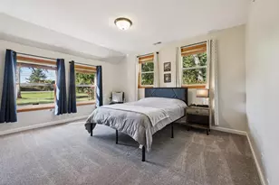 10216 N Baehr Rd, Mequon, WI 53092 - Photo 14