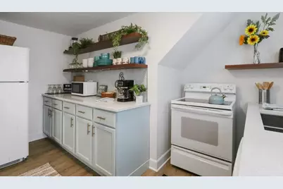 816  Wisconsin St, Lake Geneva, WI 53147 - Photo 6