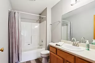 2264 Circle Ridge Rd, Delafield, WI 53018 - Photo 26