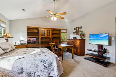 2264  Circle Ridge Rd #E, Delafield, WI 53018 - Photo 18