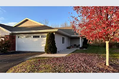 1278  Meadowbrook Dr #2, Cleveland, WI 53015 - Photo 2