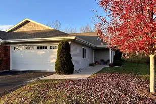 1278 Meadowbrook Dr, Cleveland, WI 53015 - Photo 2