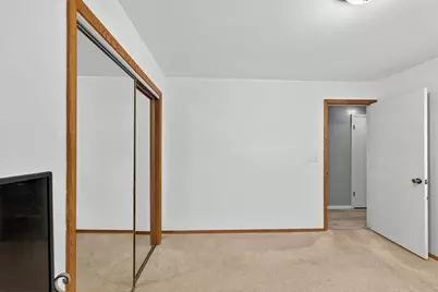 2139 E Leroy Ave, Saint Francis, WI 53235 - Photo 22