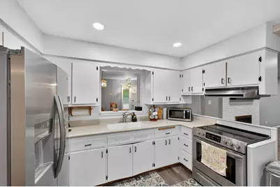 2139 E Leroy Ave, Saint Francis, WI 53235 - Photo 12