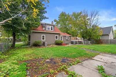 7911 W Cold Spring Rd, Greenfield, WI 53220 - Photo 34