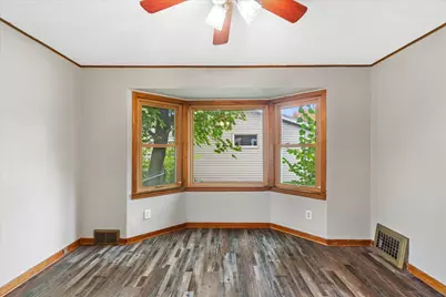 7911 W Cold Spring Rd, Greenfield, WI 53220 - Photo 14