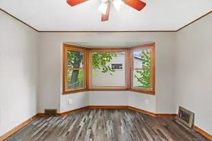 7911 W Cold Spring Rd, Greenfield, WI 53220 - Photo 14