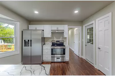 8014 S 13th St, Oak Creek, WI 53154 - Photo 14