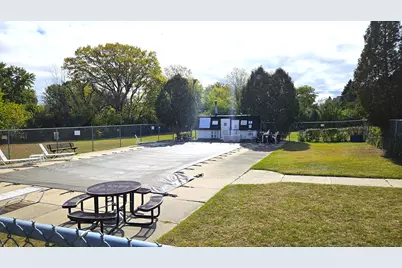 4273 W Cherrywood Ln, Brown Deer, WI 53209 - Photo 34