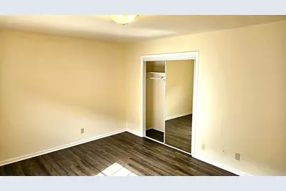 4273 W Cherrywood Ln, Brown Deer, WI 53209 - Photo 20