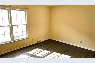 4273 W Cherrywood Ln, Brown Deer, WI 53209 - Photo 18