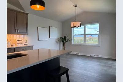 2850  Granite Ct, Sheboygan, WI 53081 - Photo 6