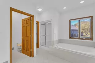 4 Lake Pointe Cir, Racine, WI 53402 - Photo 30