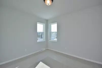 919  5 Mile Rd, Racine, WI 53402 - Photo 8