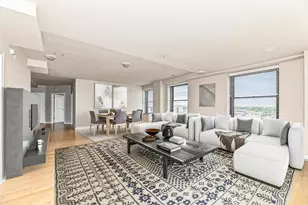 606 W Wisconsin Ave, Milwaukee, WI 53203 - Photo 2