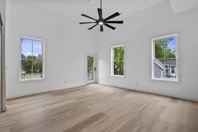 308  Oak St, Slinger, WI 53086 - Photo 10