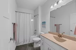 757 Bridlewood Dr, Hartford, WI 53027 - Photo 8