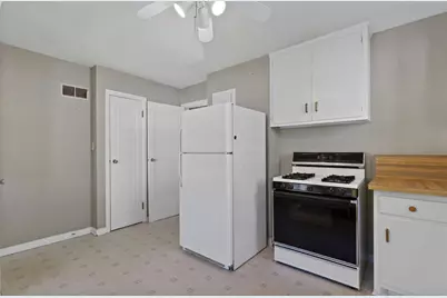 4918 N Berkeley Blvd, Whitefish Bay, WI 53217 - Photo 20