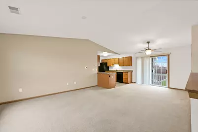 25151  87th St #11-3, Salem Lakes, WI 53168 - Photo 6