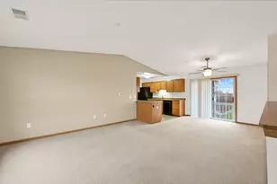 25151 87th St, Salem Lakes, WI 53168 - Photo 6