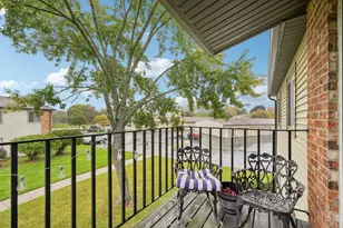 W170N11573 Armada Dr, Germantown, WI 53022 - Photo 20