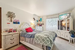 W170N11573 Armada Dr, Germantown, WI 53022 - Photo 10