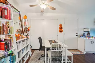 W170N11573 Armada Dr, Germantown, WI 53022 - Photo 6