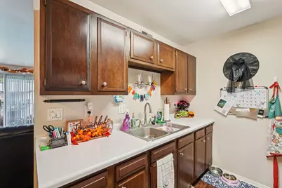 W170N11573  Armada Dr #13, Germantown, WI 53022 - Photo 8