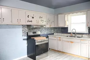 8523 W Glendale Ave, Milwaukee, WI 53225 - Photo 10