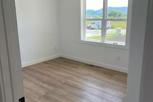 1351 Annapolis Dr, Holmen, WI 54636 - Photo 8