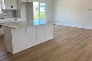 1351 Annapolis Dr, Holmen, WI 54636 - Photo 2