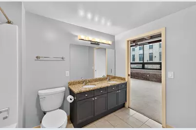 234 E Reservoir Ave #203, Milwaukee, WI 53212 - Photo 38