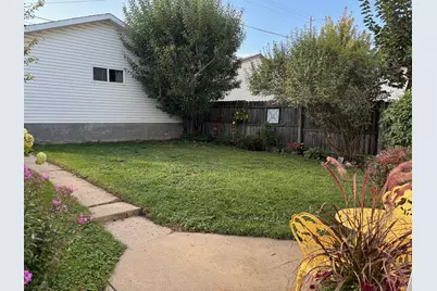 3265 S New York Ave, Milwaukee, WI 53207 - Photo 22