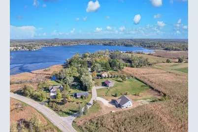 W1298  Floral Park Ln, Osceola, WI 53010 - Photo 4