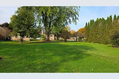 775  Westview St, Cleveland, WI 53015 - Photo 32