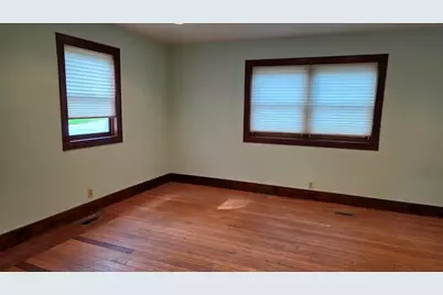 775  Westview St, Cleveland, WI 53015 - Photo 10