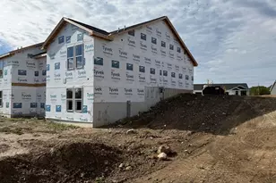 W219N16248 Primrose Ct, Jackson, WI 53037 - Photo 14