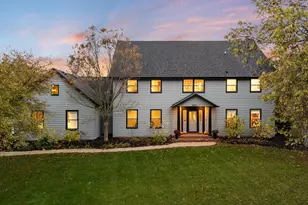 4825 W River Hollow Ct, Mequon, WI 53092 - Photo 52