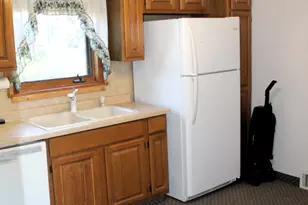 2924 South Ave, La Crosse, WI 54601 - Photo 4