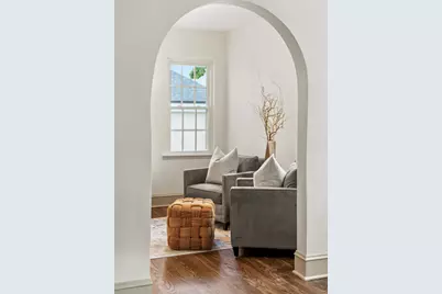 6054 N Bay Ridge Ave, Whitefish Bay, WI 53217 - Photo 8