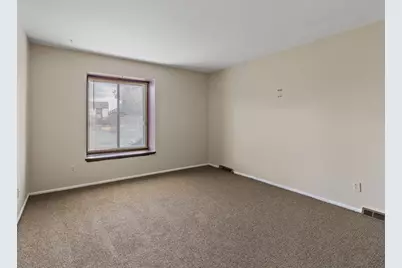 4129 W College Ave, Franklin, WI 53132 - Photo 10