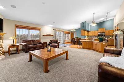 W144N10968  Fond Du Lac Ave, Germantown, WI 53022 - Photo 6