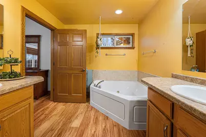 W144N10968  Fond Du Lac Ave, Germantown, WI 53022 - Photo 20