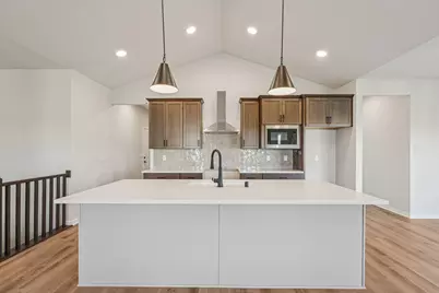 465  Sandstone St, Slinger, WI 53086 - Photo 10